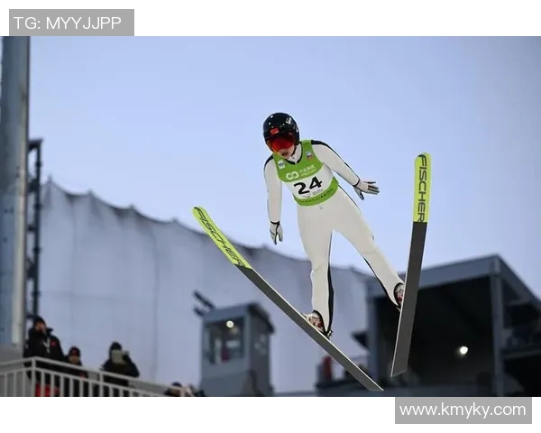 中国选手时隔十年重返高山滑雪世界杯决赛 中国选手时隔十年重返高山滑雪世界杯决赛